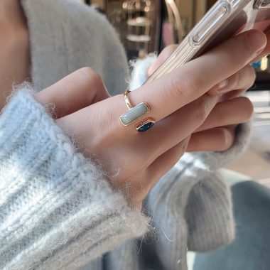 Simple Rings