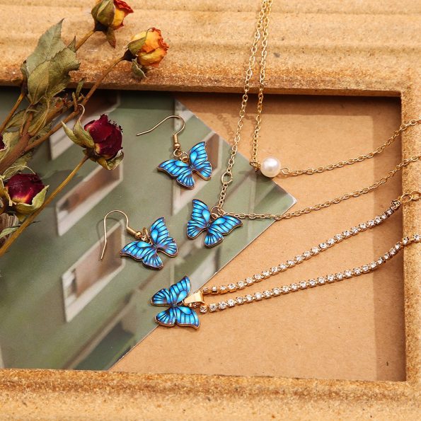 Cute Butterfly Chain Charms Pearl Earring Set