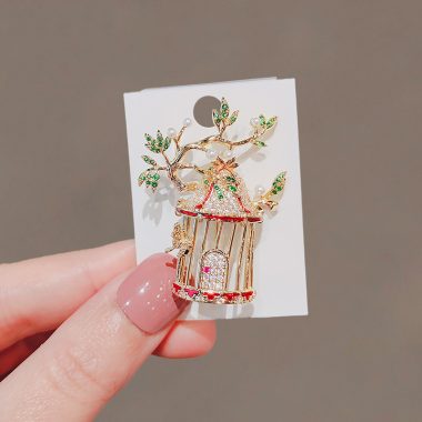 brooch