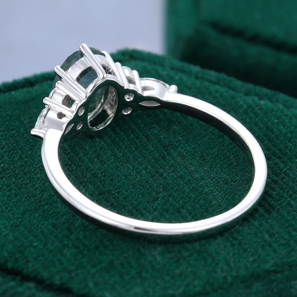 3EE40831-AE82-3E02-CFD4-8457899B9C06