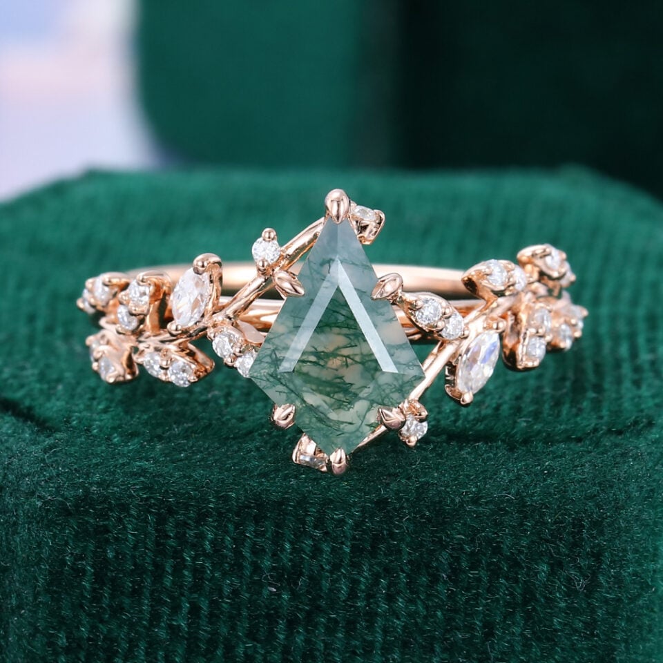 5BDFEB60-0709-6A93-25AB-0C6AE49C359B