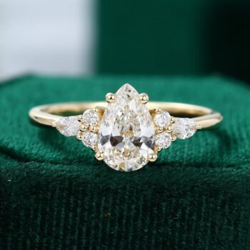 1.5CT Pear Cut Moissanite Classic Side Stone Engagement Ring